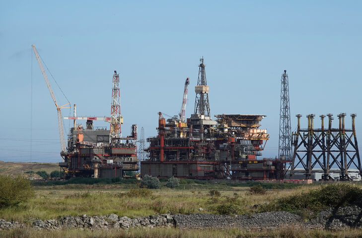 What Are Different Oil Rig Drill Bits Used For?